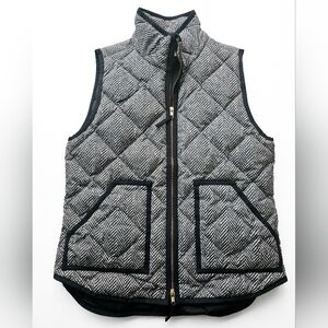 J. Crew Excursion Quilted Puffer Vest Size Small in Herringbone Black Cream